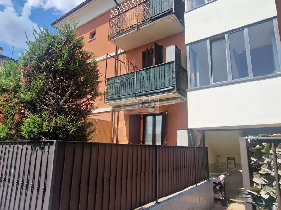 Immagine 1 di Appartamento in vendita  in Via Alessandro Volta a Gussago