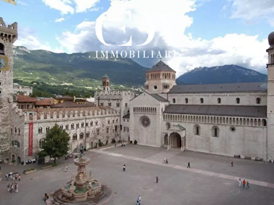 Immagine 3 di Palazzo in vendita  in via oss mazzurana a Trento