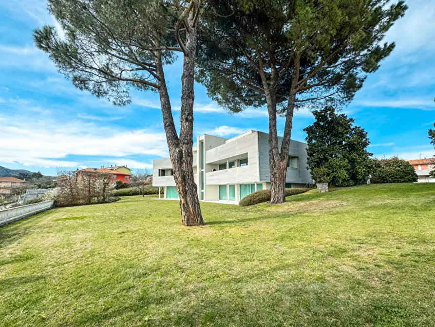 Immagine 2 di Villa in vendita  in Via Giovanni Zanetta 9 a Romagnano Sesia