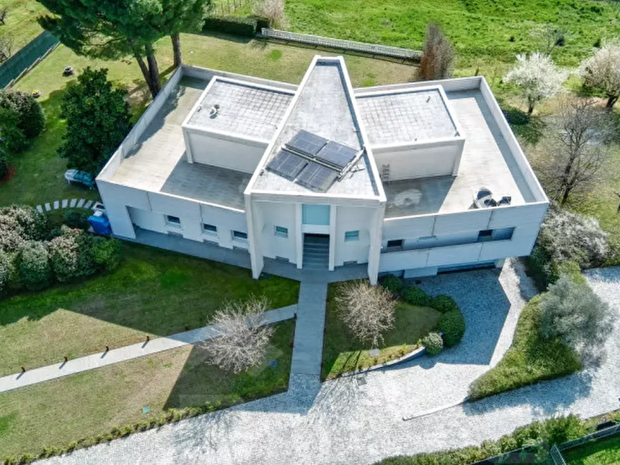 Immagine 5 di Villa in vendita  in Via Giovanni Zanetta 9 a Romagnano Sesia