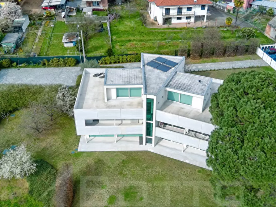 Immagine 6 di Villa in vendita  in Via Giovanni Zanetta 9 a Romagnano Sesia