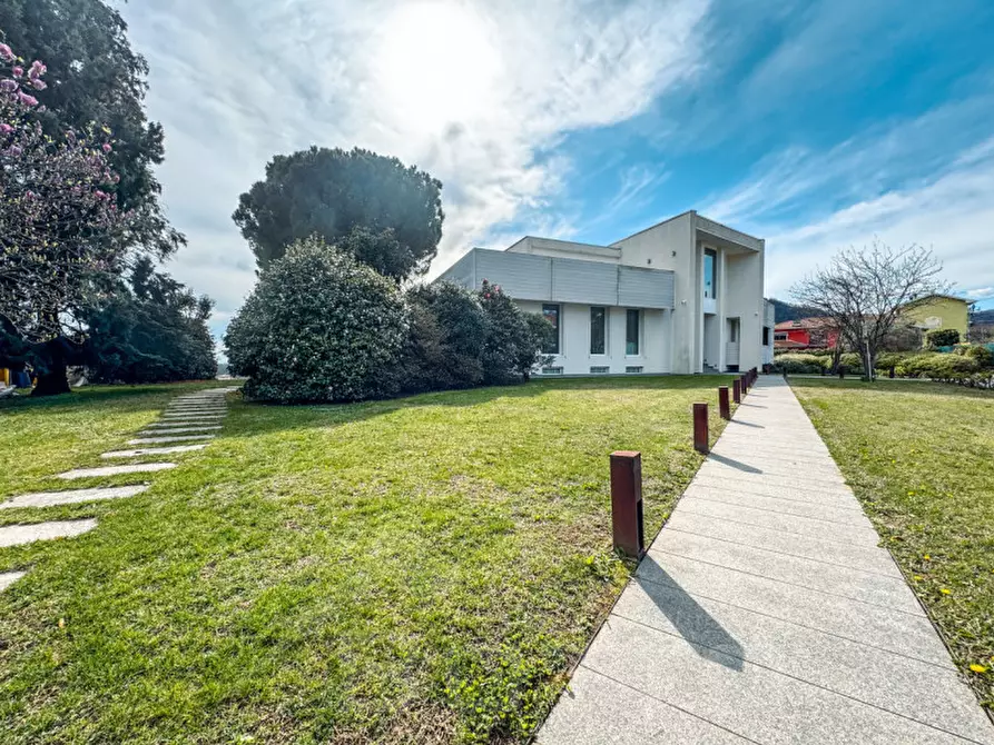 Immagine 9 di Villa in vendita  in Via Giovanni Zanetta 9 a Romagnano Sesia