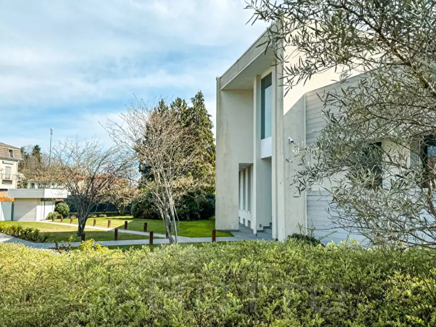 Immagine 12 di Villa in vendita  in Via Giovanni Zanetta 9 a Romagnano Sesia