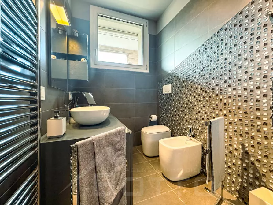 Immagine 38 di Villa in vendita  in Via Giovanni Zanetta 9 a Romagnano Sesia