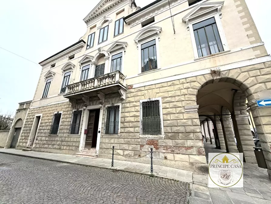 Immagine 6 di Palazzo in vendita  in via nazario sauro a Montagnana