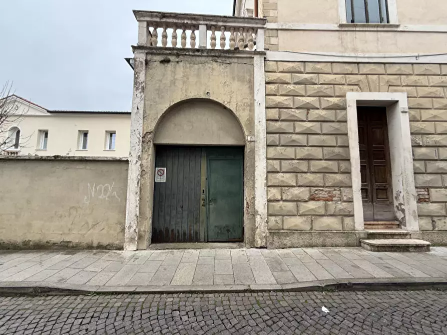 Immagine 35 di Palazzo in vendita  in via nazario sauro a Montagnana