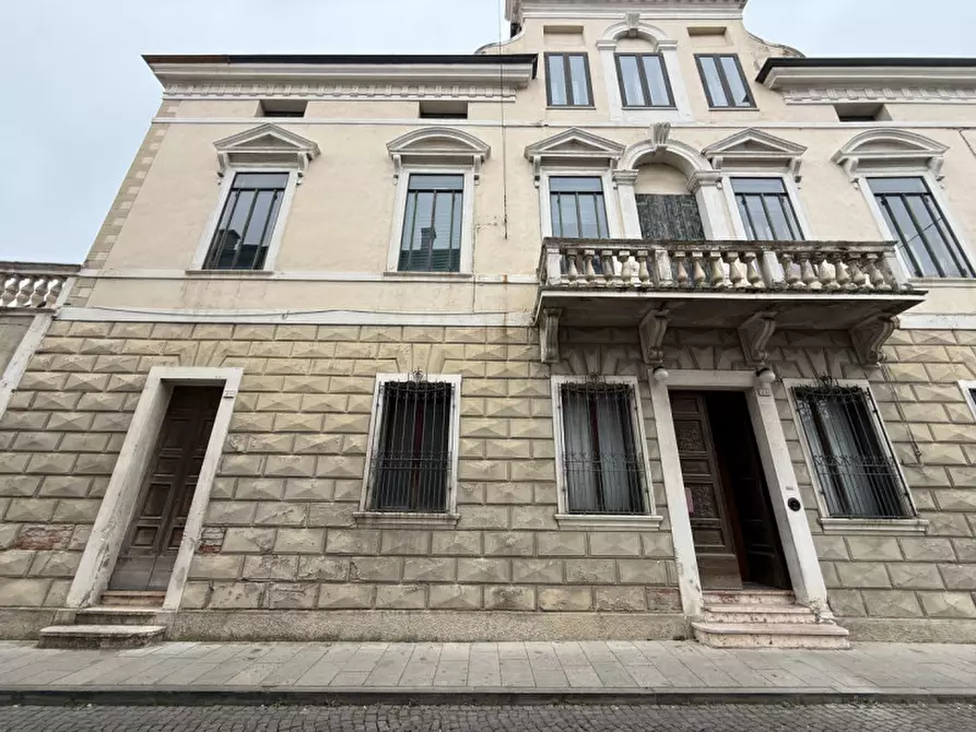 Immagine 49 di Palazzo in vendita  in via nazario sauro a Montagnana