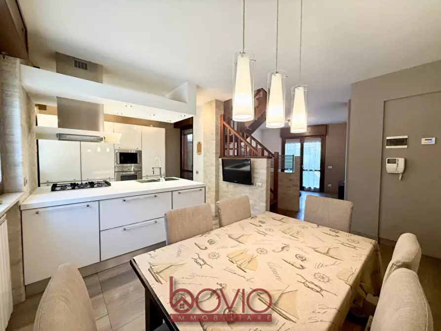 Immagine 6 di Villa in vendita  in VIA SILVESTRO LEGA 4 a Torino