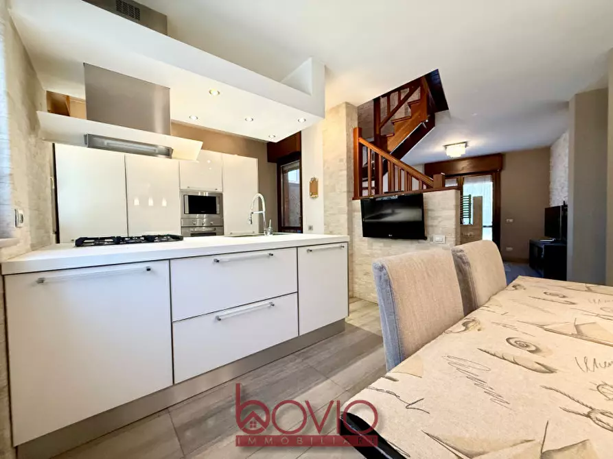 Immagine 7 di Villa in vendita  in VIA SILVESTRO LEGA 4 a Torino