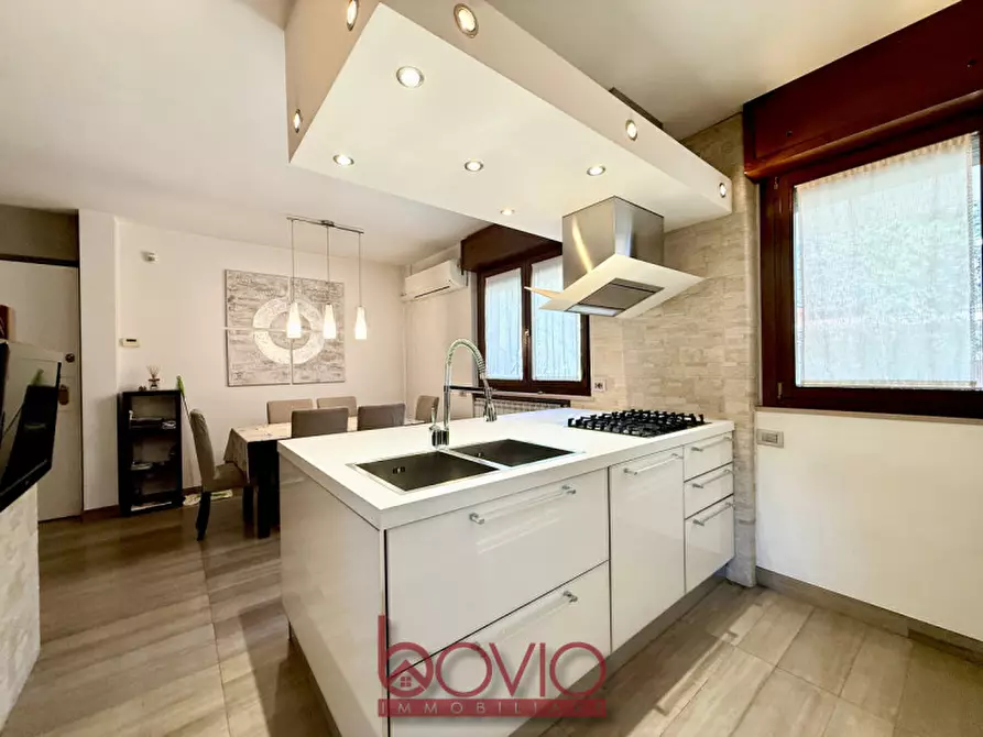 Immagine 9 di Villa in vendita  in VIA SILVESTRO LEGA 4 a Torino