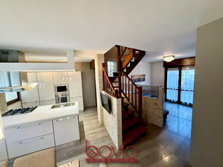 Immagine 12 di Villa in vendita  in VIA SILVESTRO LEGA 4 a Torino