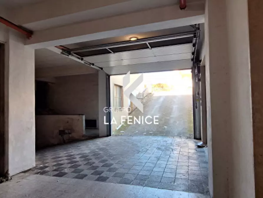 Immagine 3 di Magazzino in vendita  in via Federico II a Locorotondo