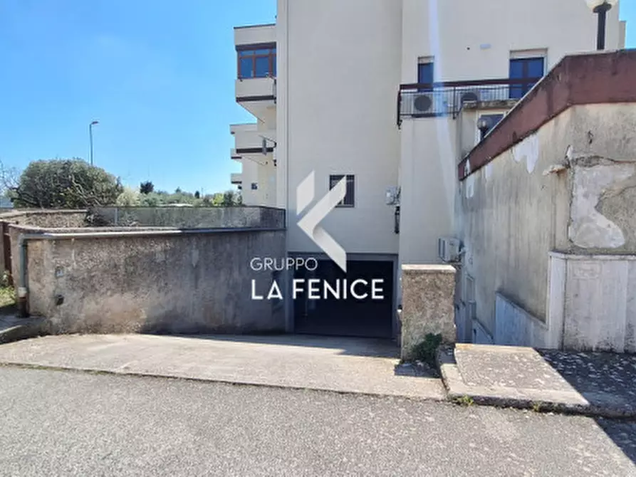 Immagine 17 di Magazzino in vendita  in via Federico II a Locorotondo