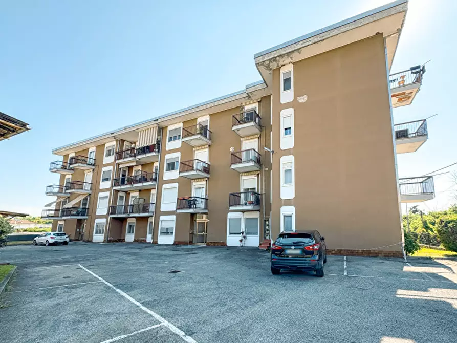 Immagine 12 di Appartamento in vendita  in Via Galileo Ferraris, 15 a Gattinara