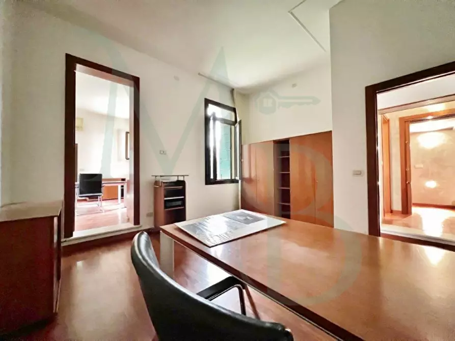 Immagine 1 di Ufficio in affitto  a Padova