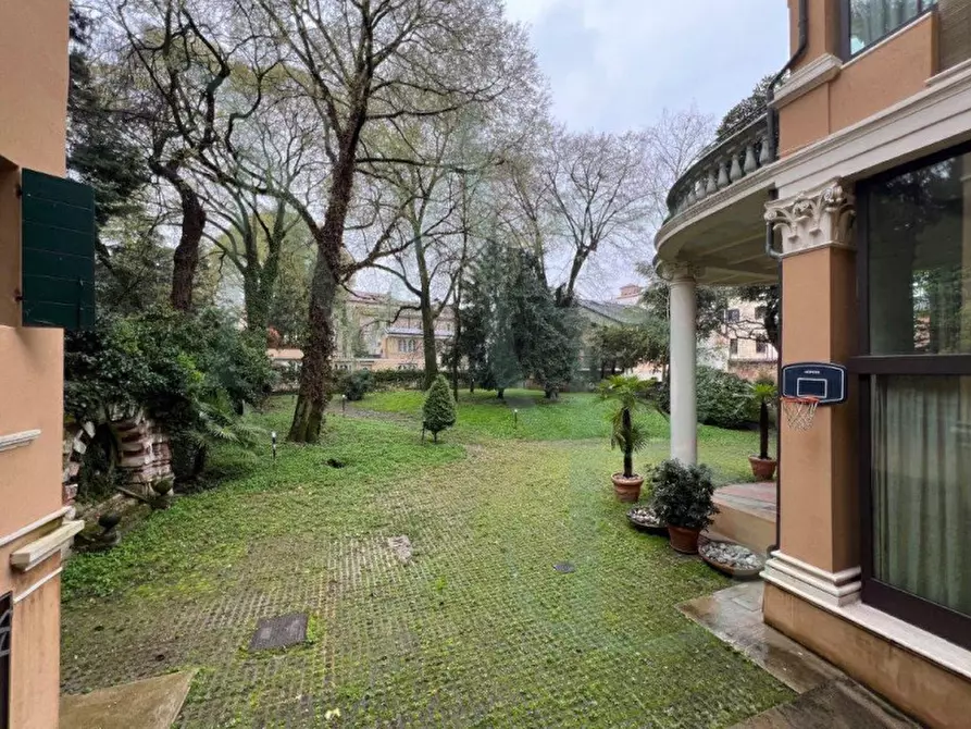 Immagine 5 di Ufficio in affitto  a Padova