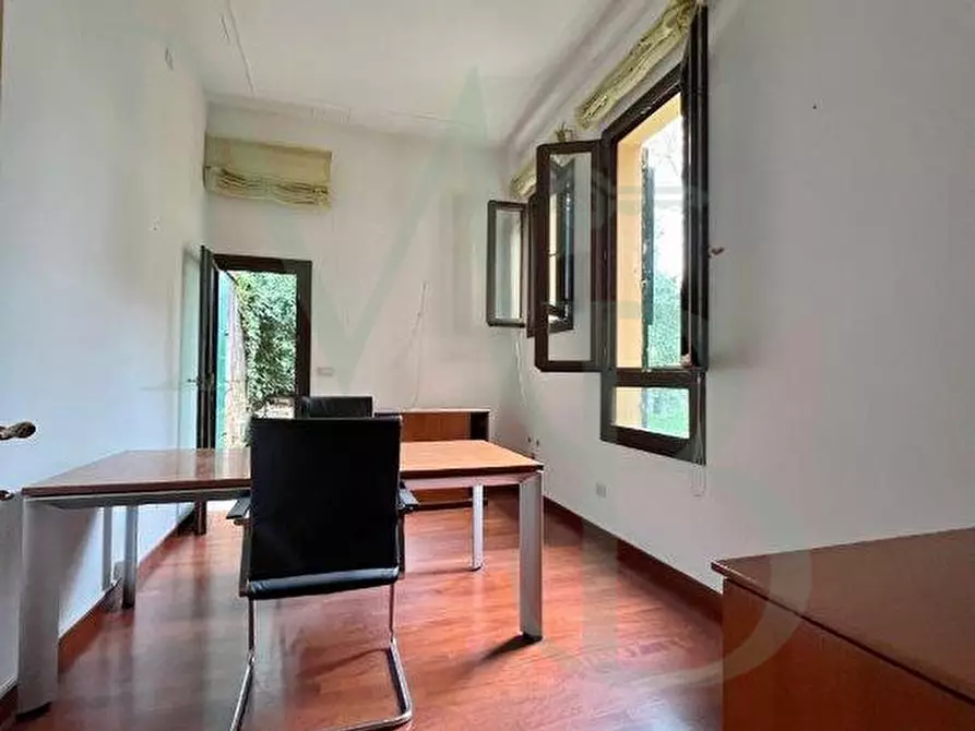 Immagine 12 di Ufficio in affitto  a Padova