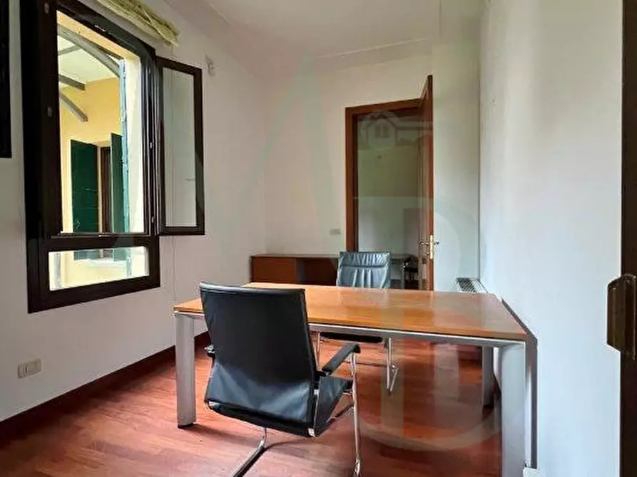 Immagine 14 di Ufficio in affitto  a Padova