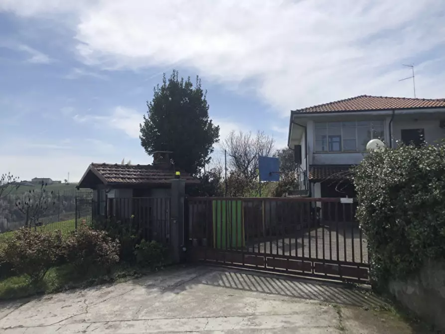 Immagine 39 di Villa in vendita  in Strada Collina Ronzone   14/A a Casale Monferrato