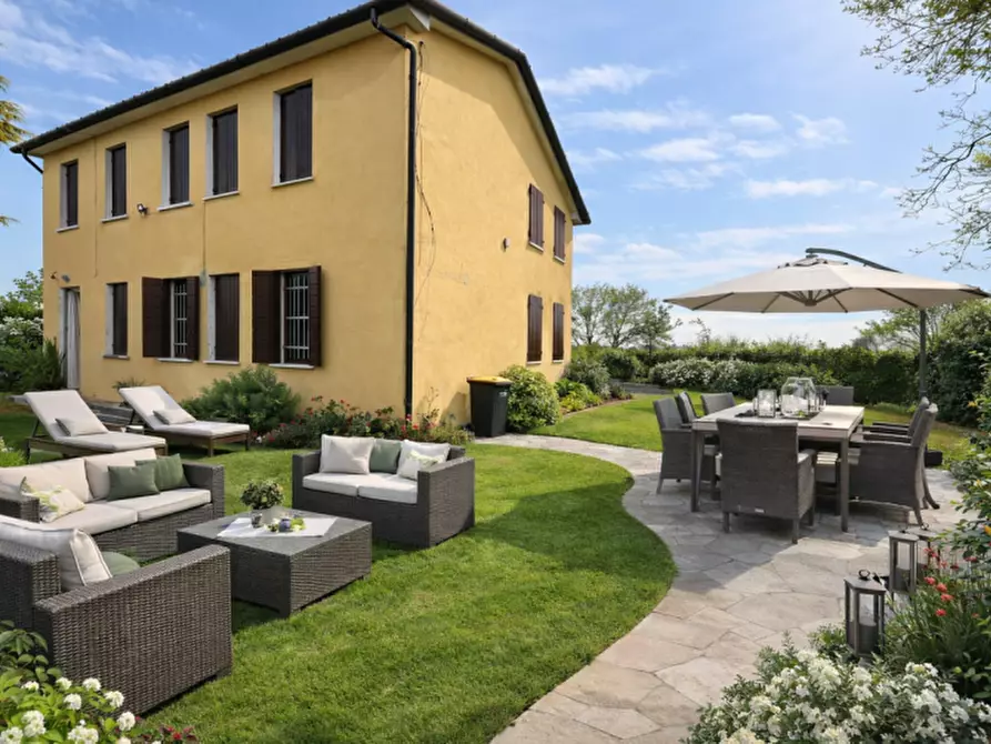 Immagine 1 di Casa indipendente in vendita  in Via Roma a Albignasego