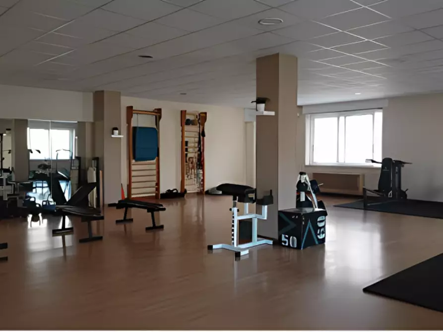 Immagine 2 di Attività commerciale in vendita  in Viale Antonelli, 6 a Montesilvano