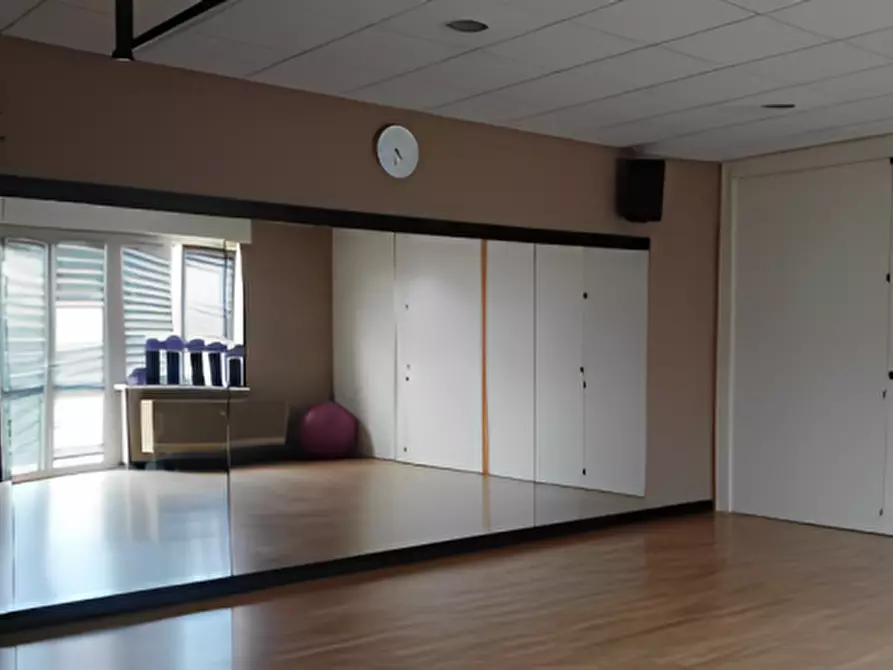 Immagine 3 di Attività commerciale in vendita  in Viale Antonelli, 6 a Montesilvano