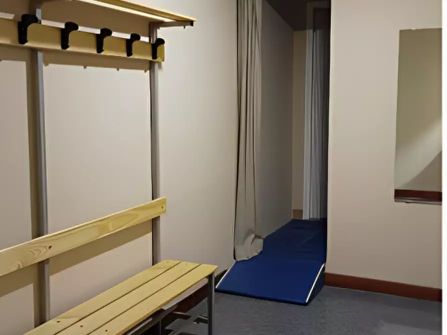 Immagine 7 di Attività commerciale in vendita  in Viale Antonelli, 6 a Montesilvano