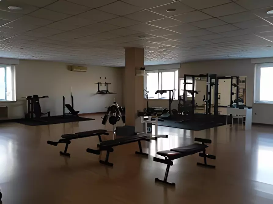 Immagine 9 di Attività commerciale in vendita  in Viale Antonelli, 6 a Montesilvano