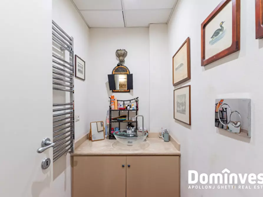 Immagine 12 di Appartamento in affitto  in Via della reginella a Roma