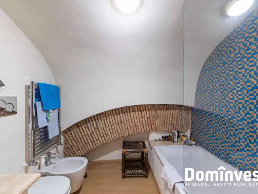 Immagine 15 di Appartamento in affitto  in Via della reginella a Roma