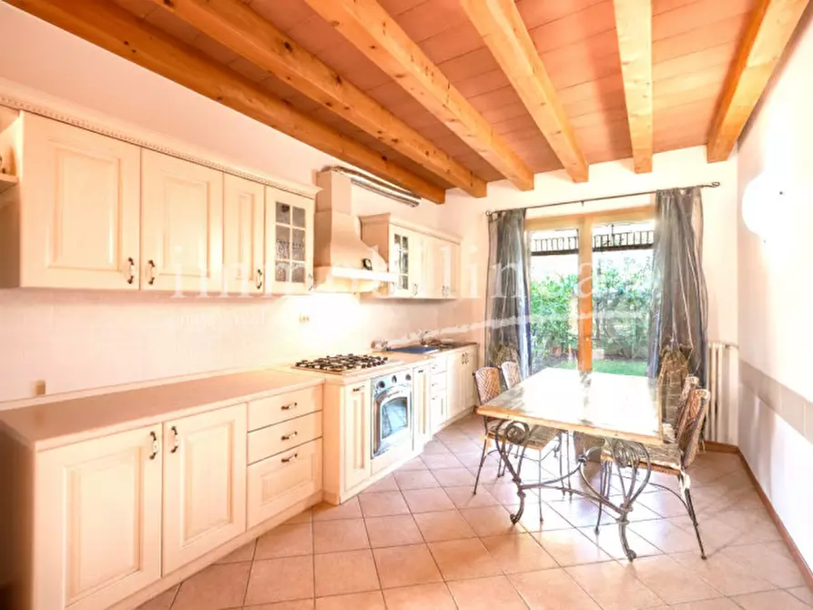 Immagine 29 di Appartamento in vendita  in Via degli Olmi a Lazise
