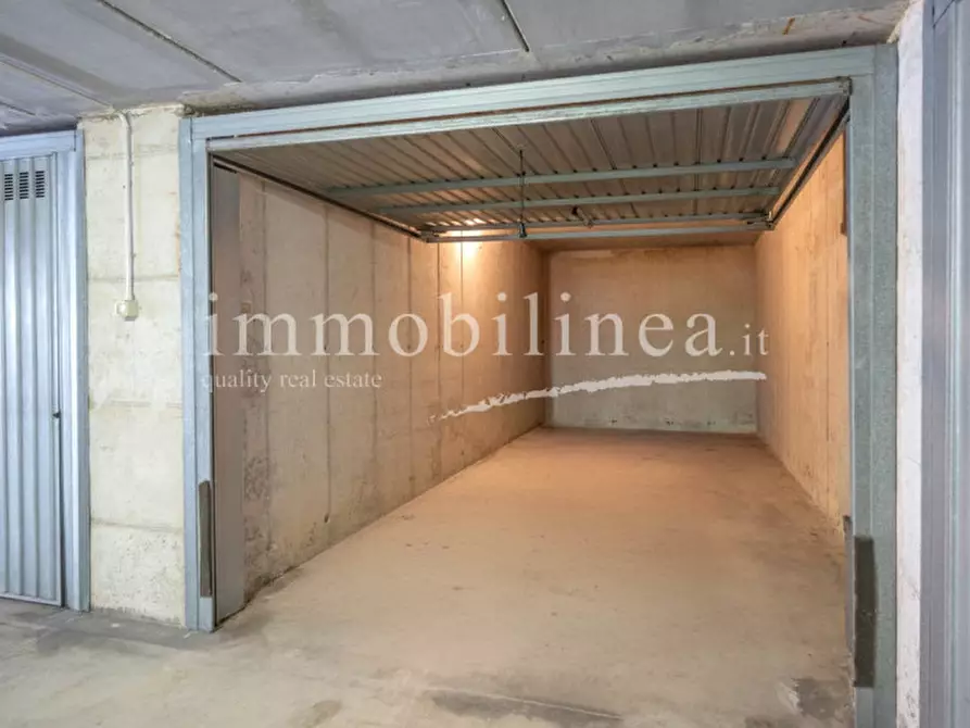 Immagine 41 di Appartamento in vendita  in Via degli Olmi a Lazise