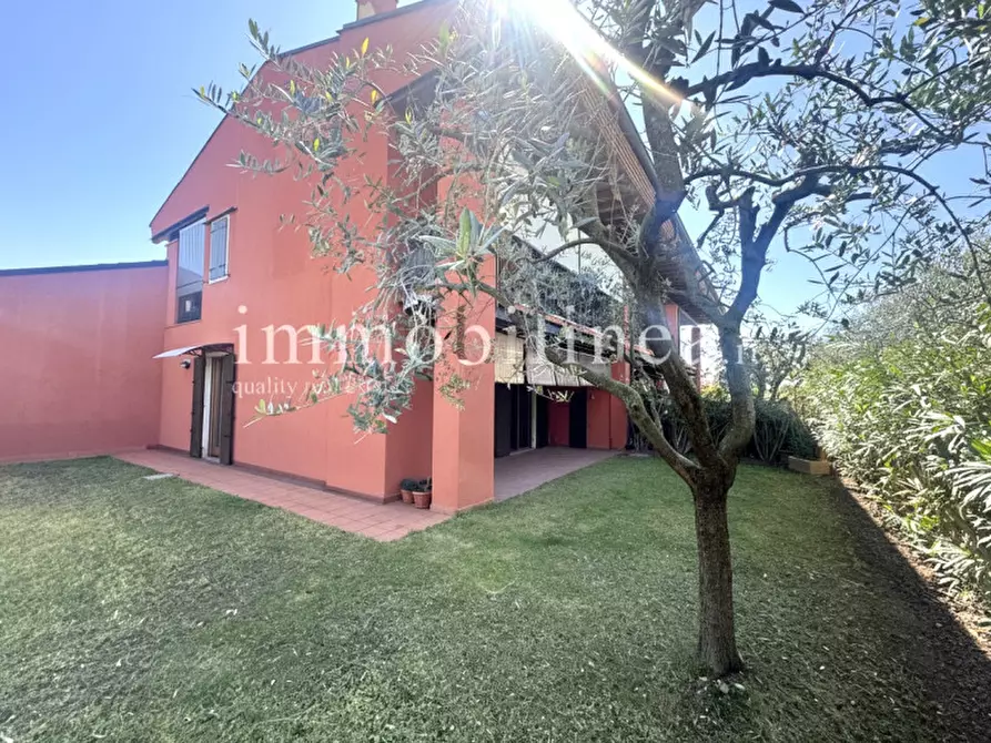 Immagine 12 di Appartamento in vendita  in Via degli Olmi a Lazise