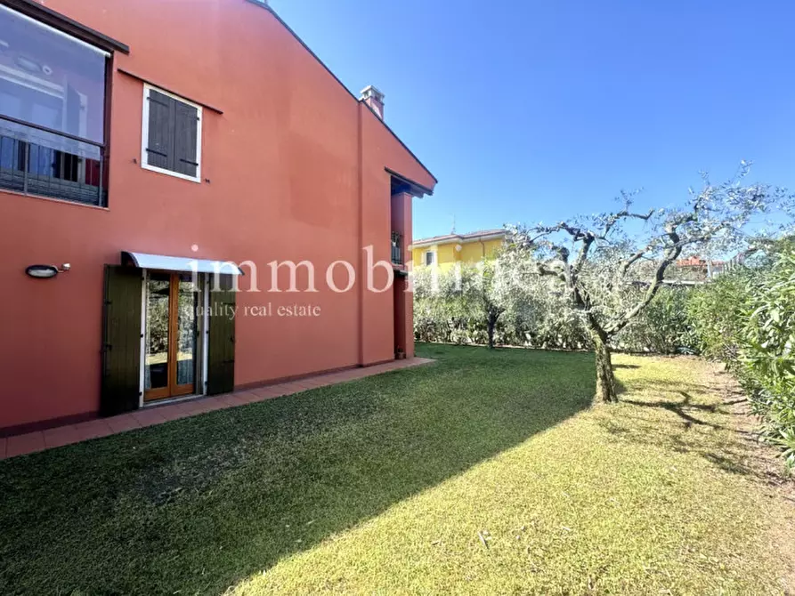 Immagine 14 di Appartamento in vendita  in Via degli Olmi a Lazise