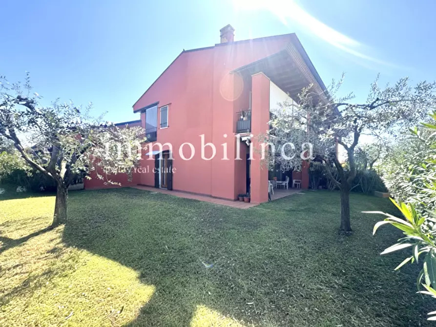 Immagine 15 di Appartamento in vendita  in Via degli Olmi a Lazise