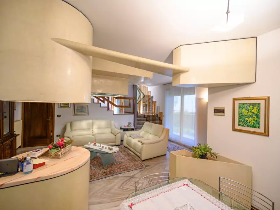 Immagine 3 di Villa in vendita  a Zimella