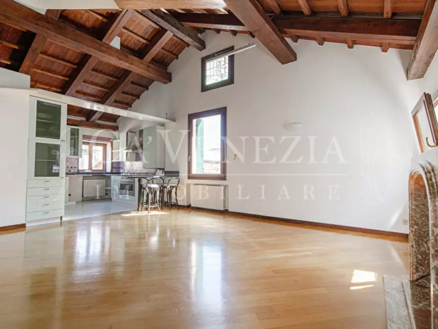 Immagine 6 di Appartamento in vendita  a Venezia