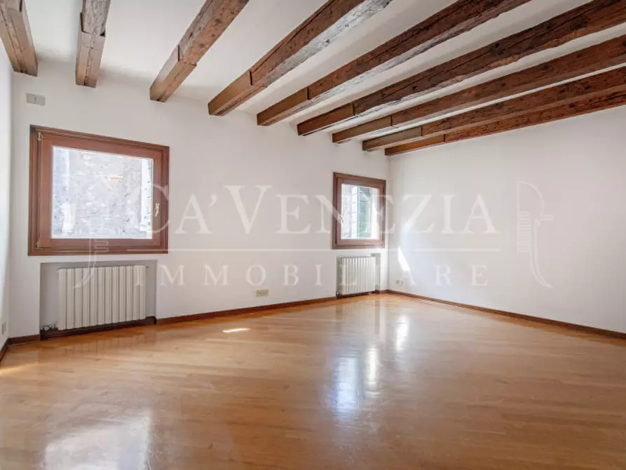 Immagine 8 di Appartamento in vendita  a Venezia