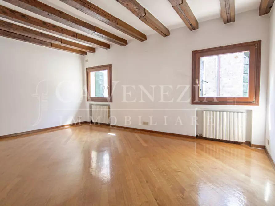Immagine 9 di Appartamento in vendita  a Venezia