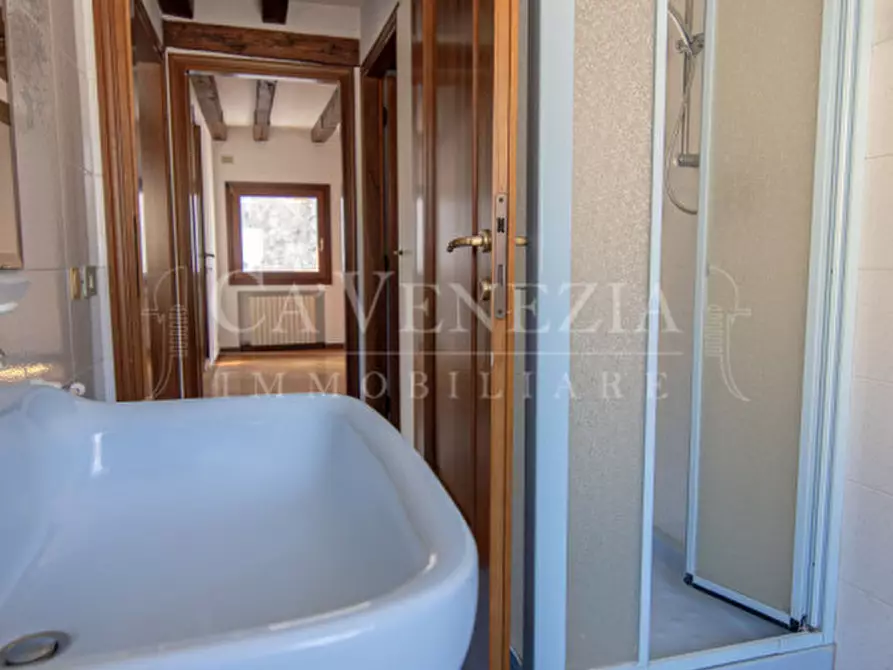 Immagine 17 di Appartamento in vendita  a Venezia