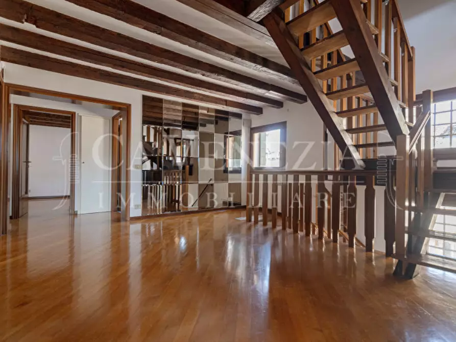 Immagine 21 di Appartamento in vendita  a Venezia