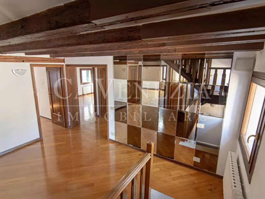 Immagine 31 di Appartamento in vendita  a Venezia