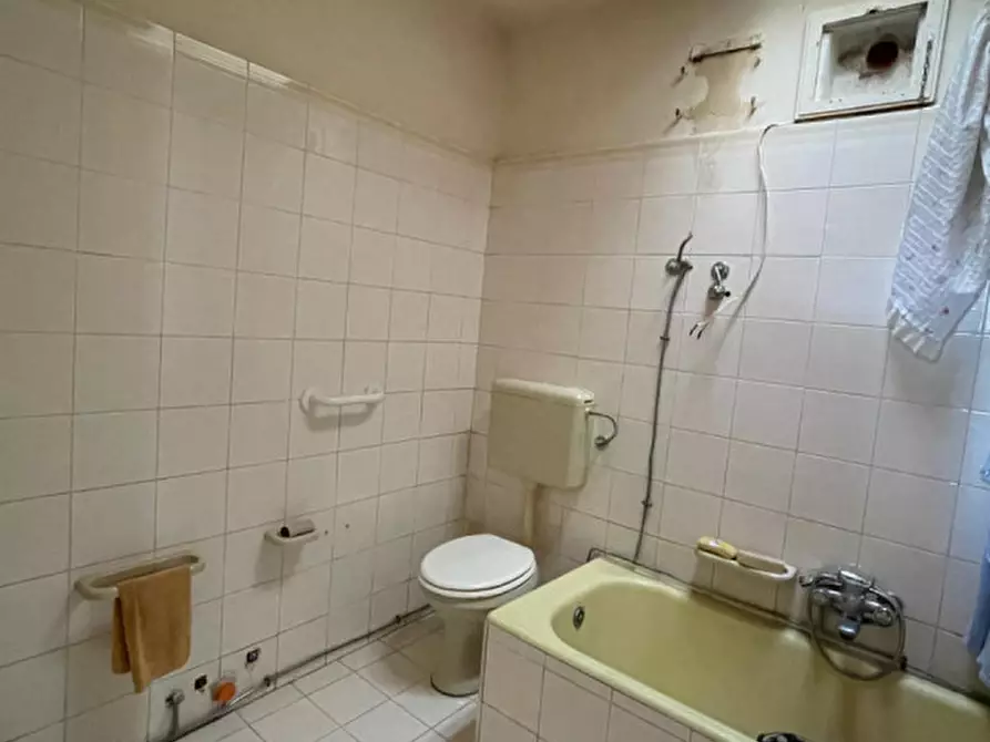 Immagine 39 di Appartamento in vendita  in Via Zara a Matino