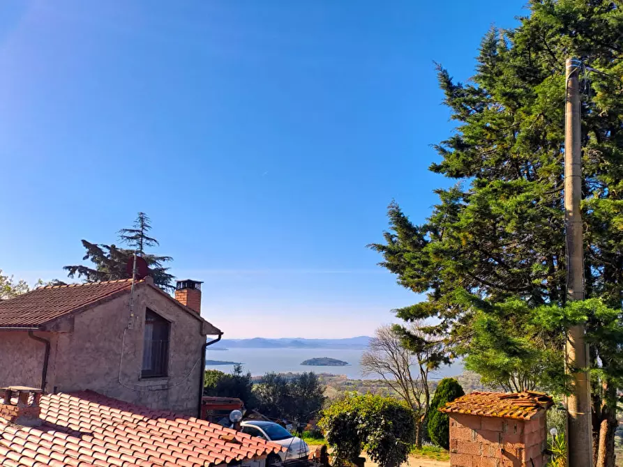 Immagine 1 di Villetta a schiera in vendita  a Tuoro Sul Trasimeno