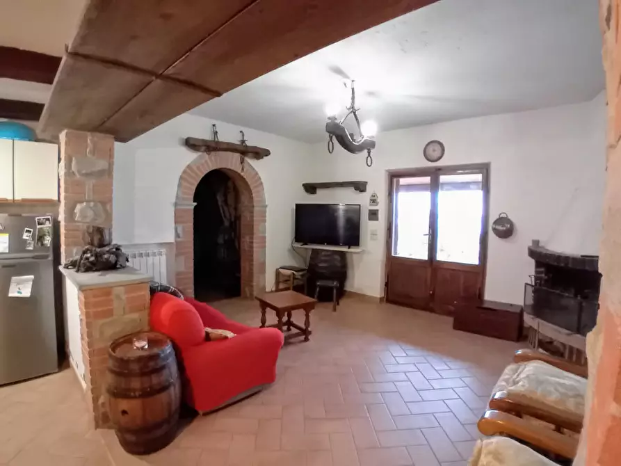 Immagine 8 di Villetta a schiera in vendita  a Tuoro Sul Trasimeno