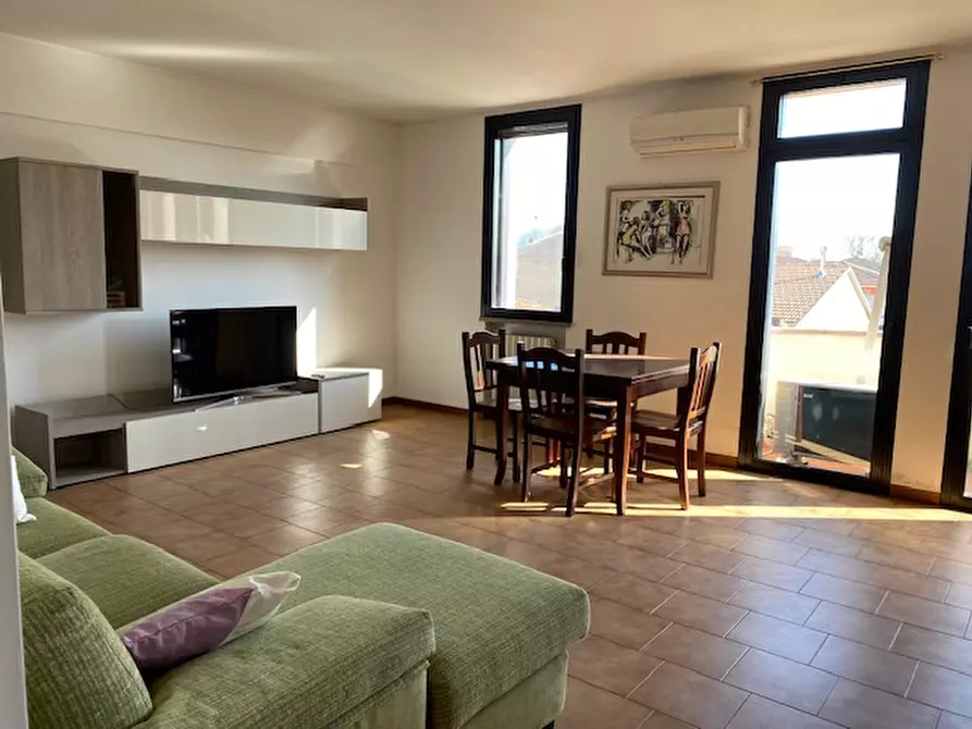 Immagine 11 di Appartamento in vendita  a Suzzara