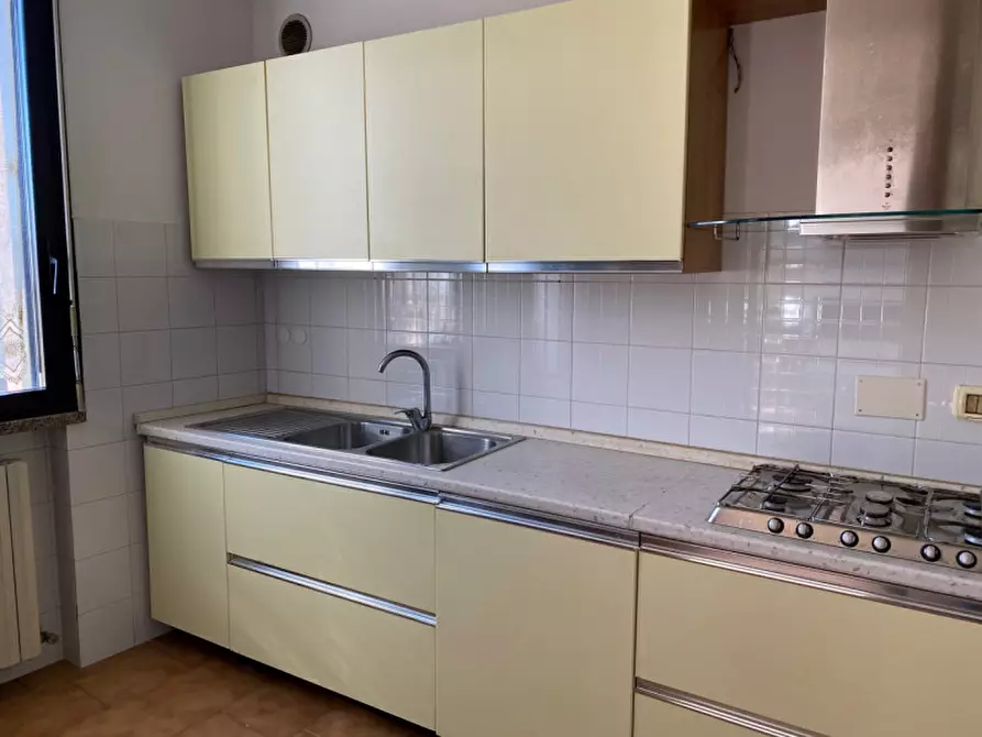 Immagine 17 di Appartamento in vendita  a Suzzara