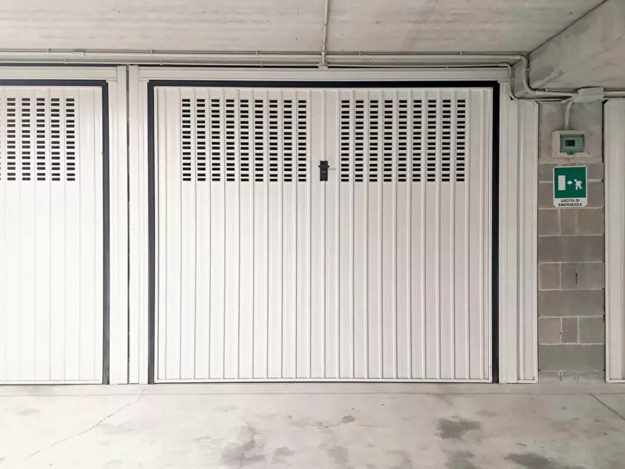 Immagine 6 di Negozio in vendita  in P.zza Unità d'Italia, N. snc a Piazza Armerina