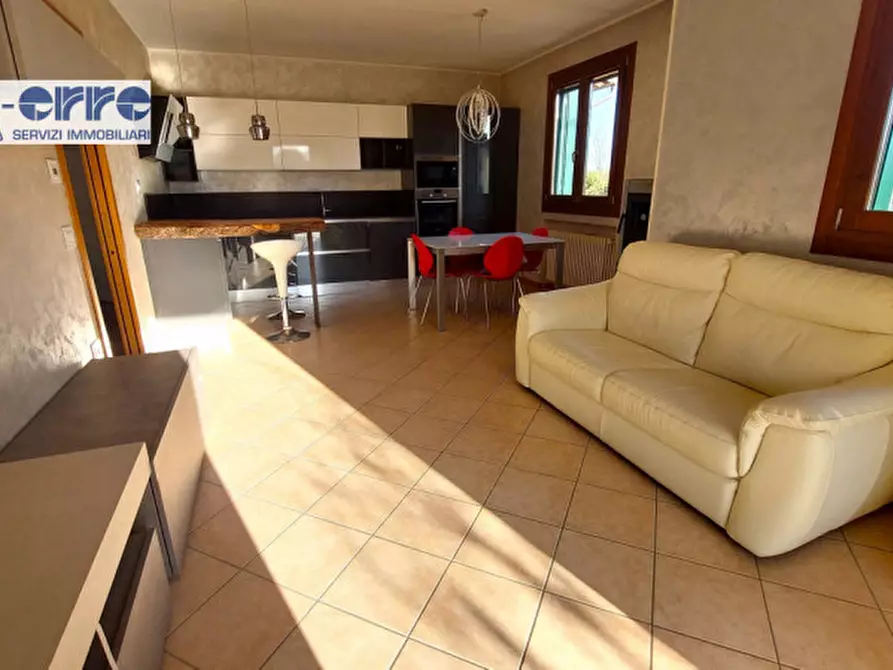 Immagine 1 di Appartamento in affitto  in Via Luigi Einaudi a Pianezze