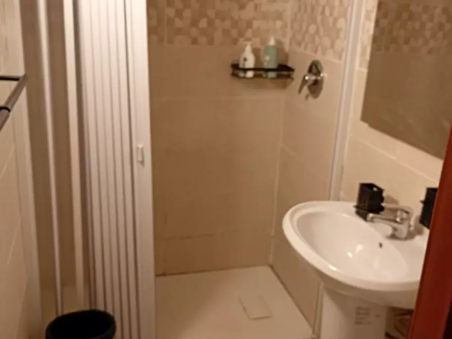 Immagine 16 di Appartamento in affitto  in via Alessandro Poerio a Napoli